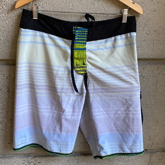 Quiksilver Bright Stripe Boardshort - Picture 9 of 10